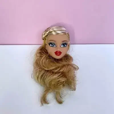 ตุ๊กตาแต่งหน้า Bratzdoll ที่สว - Beauty Y Makeup บทวิจารณ์และราคา