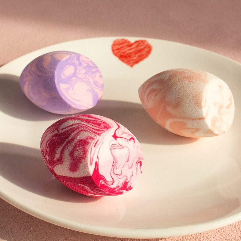 ฟองน้ำแต่งหน้าลายหินอ่อนนุ่มพิ - Beauty Blender In Makeup บทวิจารณ์และราคา
